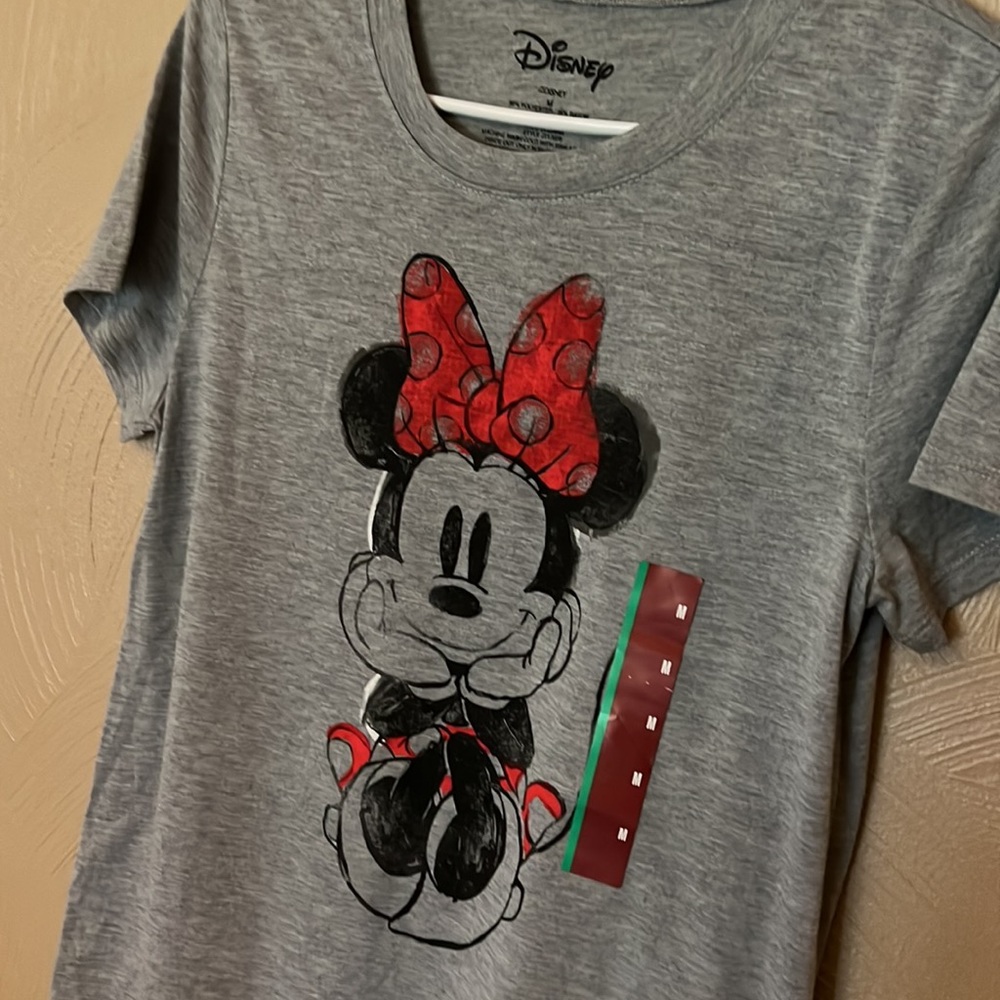 ☀️Minnie Mouse T-shirt☀️ - Picture 4 of 8